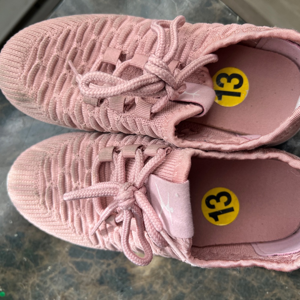 Danskin Kids Pink Sneakers size 13/1/2